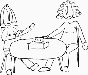 2 Frauen, die an einem Tisch sitzen